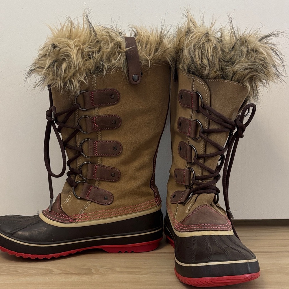 Sorel Joan of Arctic Tan and Brown Fur-Lined Winter Boots